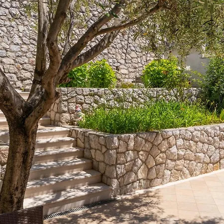 Apartamento Divanovic