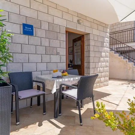 Divanovic Apartment