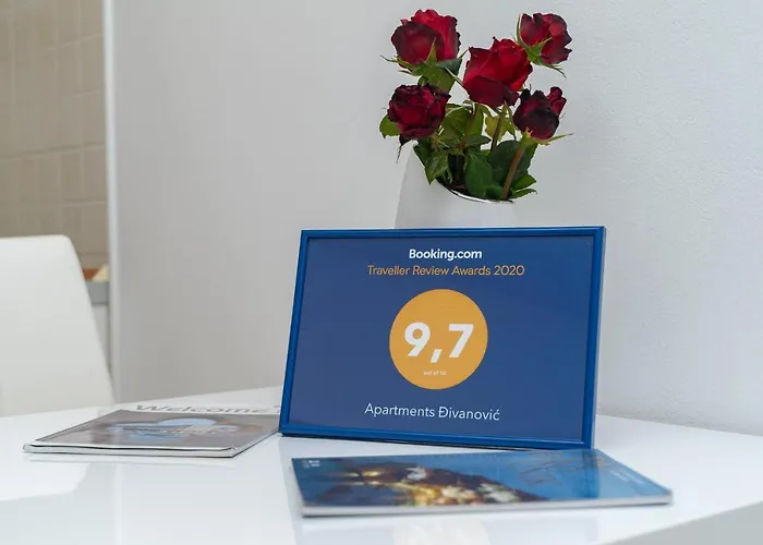 Divanovic アパート *